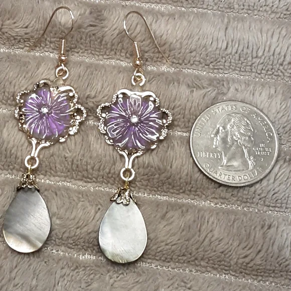 Handmade Shell and Glass Flower Earrings Purple Gold Tone - Picture 7 of 8